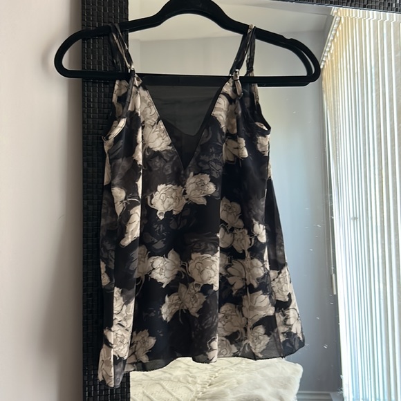Monk and Lou Floral Tank Top - Picture 2 of 4